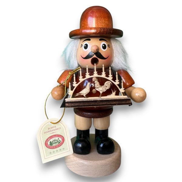 Räuchermann mit Geflügel Schwibbogen auf Bauchladen